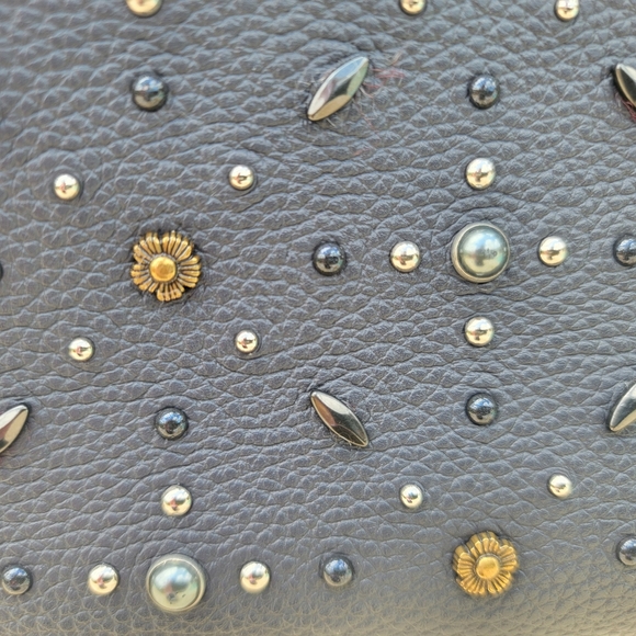 GUC Coach Charlie Carry All 28 In Midnight With Prarie Rivets(Interior Flaw) - Picture 8 of 16